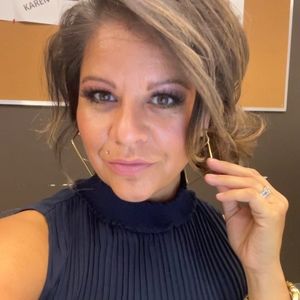 Meet your Posher, Angela